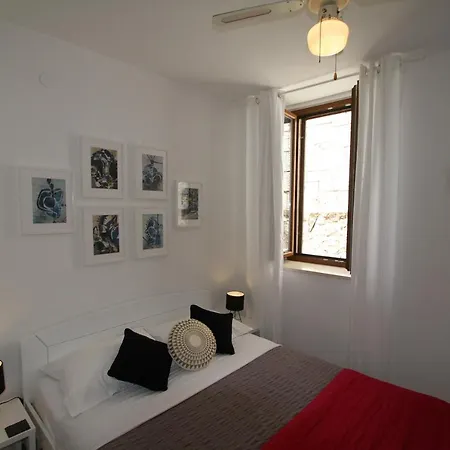 بيت ضيافة Palace De Lupis-guest House هفار