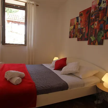 Palace De Lupis-guest House بيت ضيافة هفار